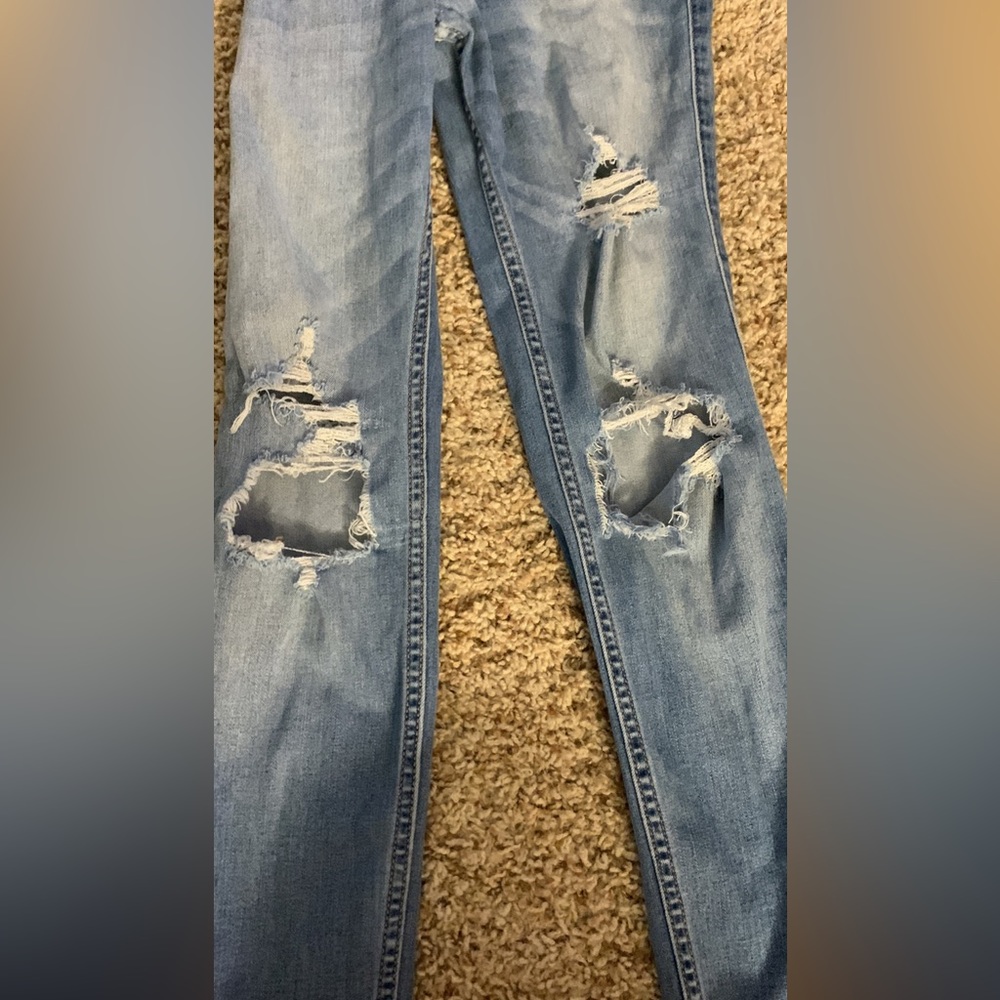 Hollister ripped skinny jeans